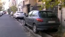 فیلم| ساخت پارکینگ در کوچه های کم‌ عرض 