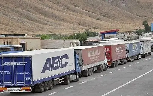 دلیل صف طولانی کامیون‌ها در پایانه مرزی دوغارون چیست؟  