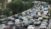 باران ترافیک معابر پایتخت را سنگین‌تر کرد