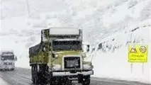 تردد در گردنه توسکستان تنها با زنجیر چرخ امکان‌پذیر است
