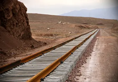 رفع مشکلات فنی و زیرساختی راه آهن کرمانشاه همزمان با تکمیل راه آهن خسروی