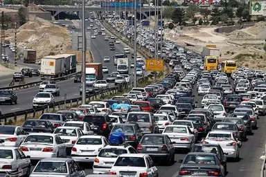 افزایش تردد خودروهای غیربومی در محورهای مواصلاتی استان تهران

