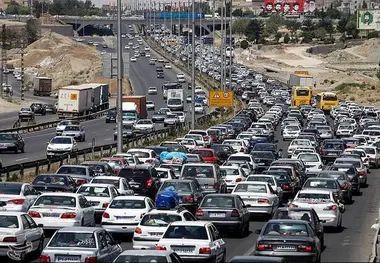 افزایش تردد خودروهای غیربومی در محورهای مواصلاتی استان تهران

