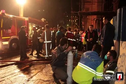 عملیات نجات 100کارگر گرفتار در آتش