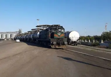 آغاز حمل گازوئیل وارداتی از بندر امیرآباد به افغانستان