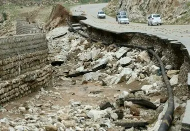 داستان ناتمام سیلاب ۹۸؛ اینجا هنوز پل‌ ها و جاده‌ ها موقت است!