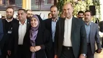 گزارش سفر وزیر راه و شهرسازی به مشهد؛ در فرودگاه مشهد توجه ویژه‌ای به حال مسافران و زائران شده است 