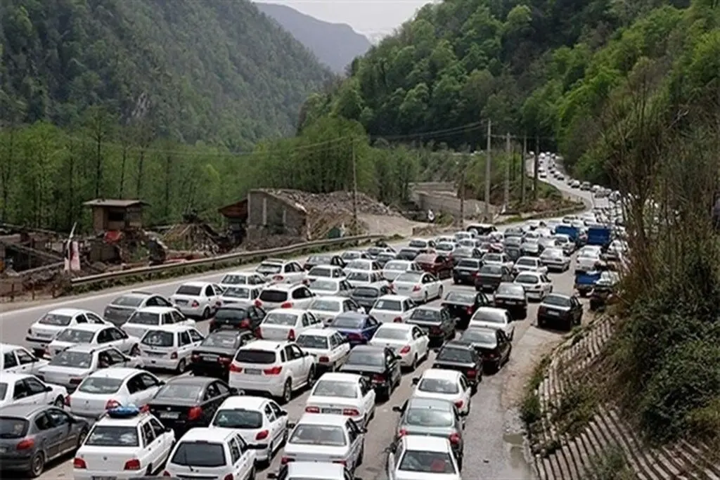 ترافیک سنگین در آزادراه‌های پردیس تهران و قزوین رشت 