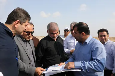 پیگیری صدور مجوز واردات ۳۰ واگن مترو برای خط ۲ شیراز پس از مذاکره با وزیر صمت