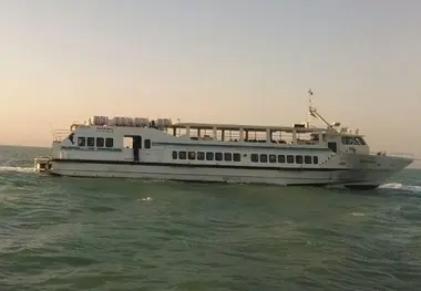 رفع مشکلات تردد دریایی برای اهالی جزیره خارگ