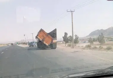 نشست پل ورودی شهرضا/ ادامه مشکلات کمربندی + فیلم 