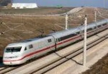 کشف بمب‌ در راه‌آهن مصر حرکت ۱۰ قطار را به تأخیر انداخت