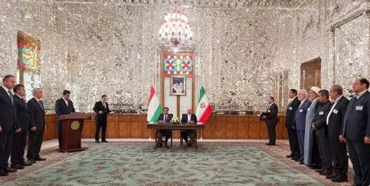 تفاهم نامه همکاری های پارلمانی بین ایران و تاجیکستان به امضا رسید