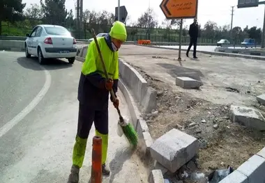 شهروندان عدم استفاده از ماسک و دستکش توسط پاکبان ها را اطلاع دهند