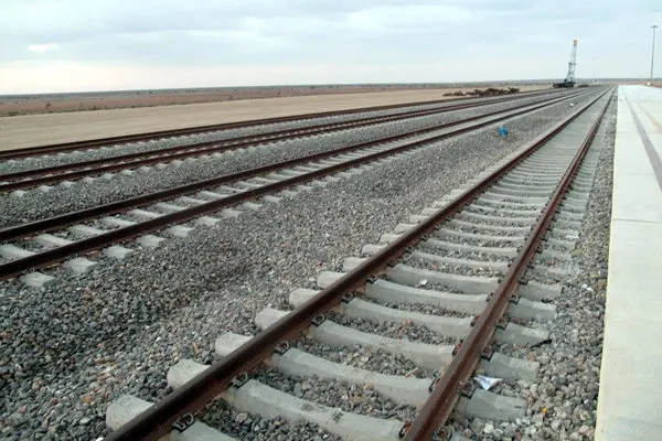 
خط آهن میانه- بستان آباد طی دو ماه آتی زیر بار ترافیک می‌رود
