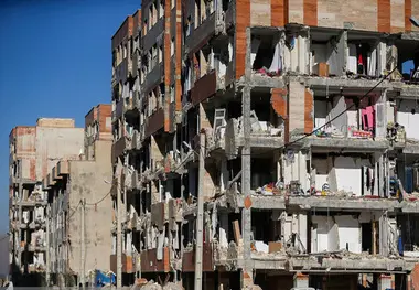 
فرمانده سپاه راهی مناطق زلزله‌زده در کرمانشاه شد
