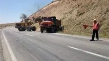  ۳۴۶کیلومتر از حریم راه‌های شهرستان دلفان پاک‌سازی شد 