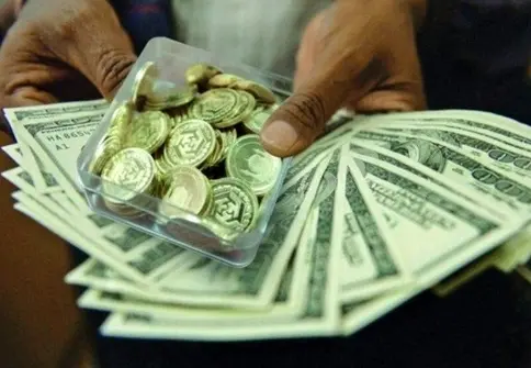 جولان دلار در کانال ۱۲ هزار تومانی 
