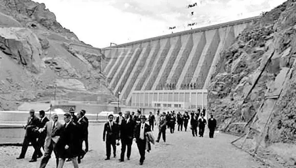 وقتی  نخستین سد ایران افتتاح شد