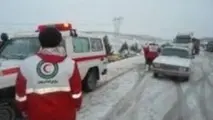 هلال احمر زنجان به 532 مسافر گرفتار در برف و کولاک امداد رسانی کرد