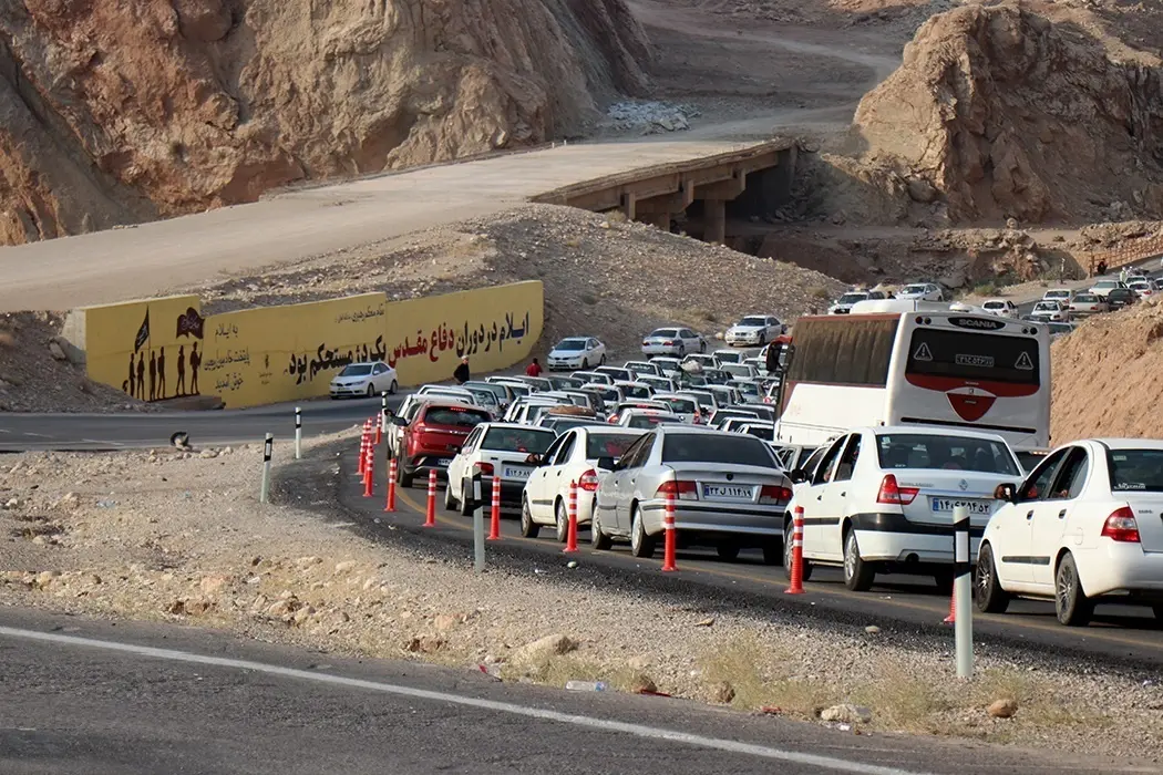 ترافیک در مرز مهران و چذابه سنگین است؛ 12 شهریور 1402