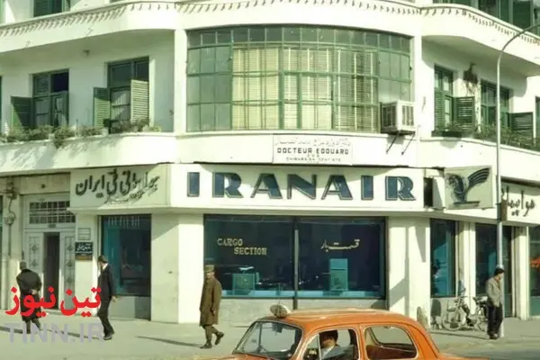 تهران قدیم، فیات ۱۱۰۰ جمع و جور با طراحی اروپایی در گوشه ای از خیابان ویلا