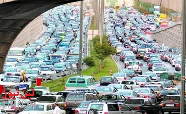 نگاه سیاسی دولت راه باز شدن گره ترافیک را بسته است