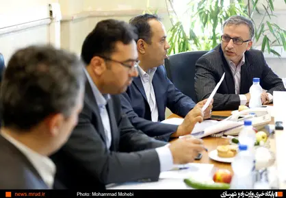 گزارش تصویری: برگزاری جلسه بررسی نحوه جانمایی ایستگاه راه‌آهن پرند با حضور مشاور وزیر راه و شهرسازی