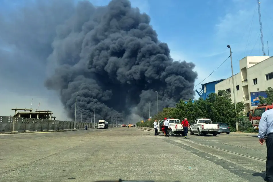 تعداد جان باختگان حادثه بندر شهیدرجایی به ۲۵ نفر رسید