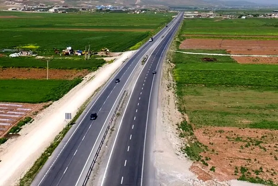 ۱۶ کیلومتر چهارخطه در لرستان آماده بهرهبرداری است
