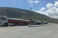 صف ۲۵۰۰ کامیون در مرز بازرگان/ گره ترانزیتی در مرز ترکیه چگونه باز می‌ شود؟