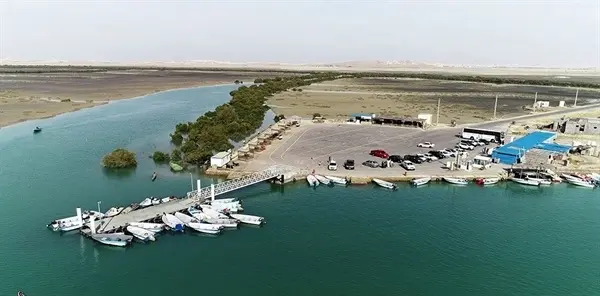 ساخت سایبان و مراکز رفاهی در اسکله‌های گردشگری جزیره قشم