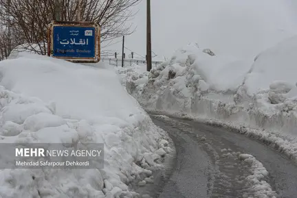 «کوهرنگ» مدفون در برف (18)
