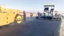 انجام عملیات روکش آسفالت محور روستایی ورازان شهرستان نور

