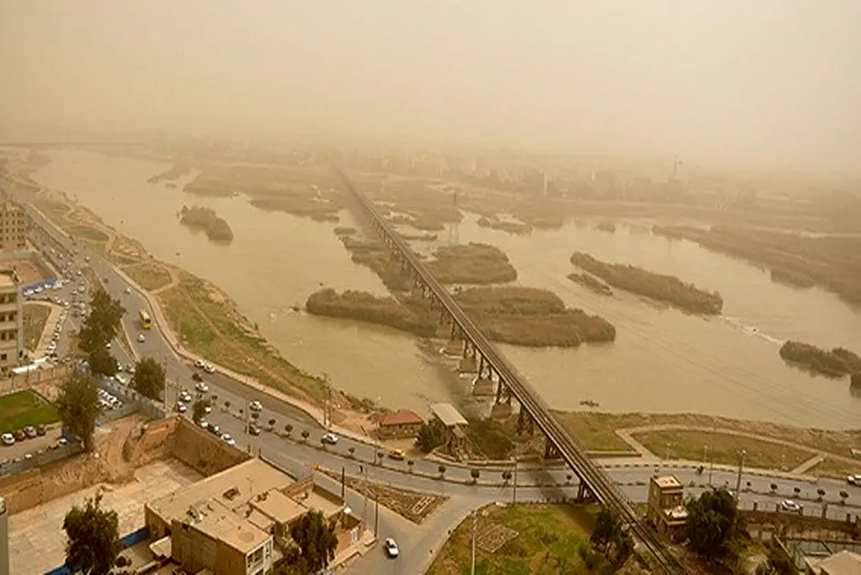 توقف شناورهای خوزستانی در لنگرگاه/  اختلال پرواز در فرودگاه‌های خوزستان