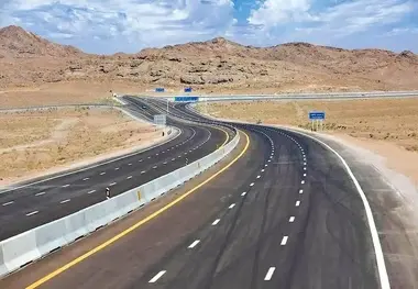 اجرای ۴۰ کیلومتر روکش آسفالت حفاظتی در آزادراه ساوه تهران 