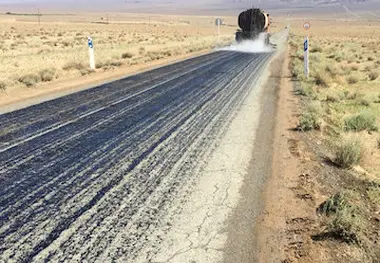 اجرای روکش آسفالت گرم به طول هفت کیلومتر در شهرستان نهبندان 