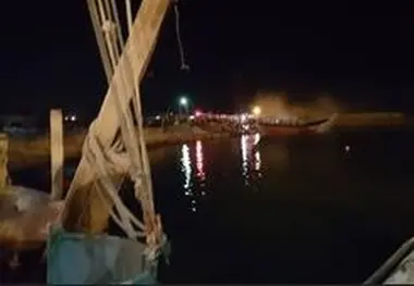 حریق چند لنج در بندر عامری