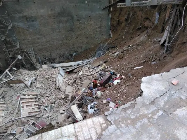 ریزش ساختمان در خیابان ابوذرتهران و ۴ محبوس احتمالی