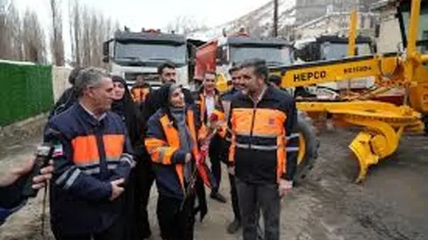 دیدار صمیمی وزیر راه و‌شهرسازی با راهداران زحمتکش گچسر در آستانه روز راهدار‌