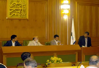 شورای شهر پایگاه اجتماعی ورزشکاران و هنرمندان نیست
