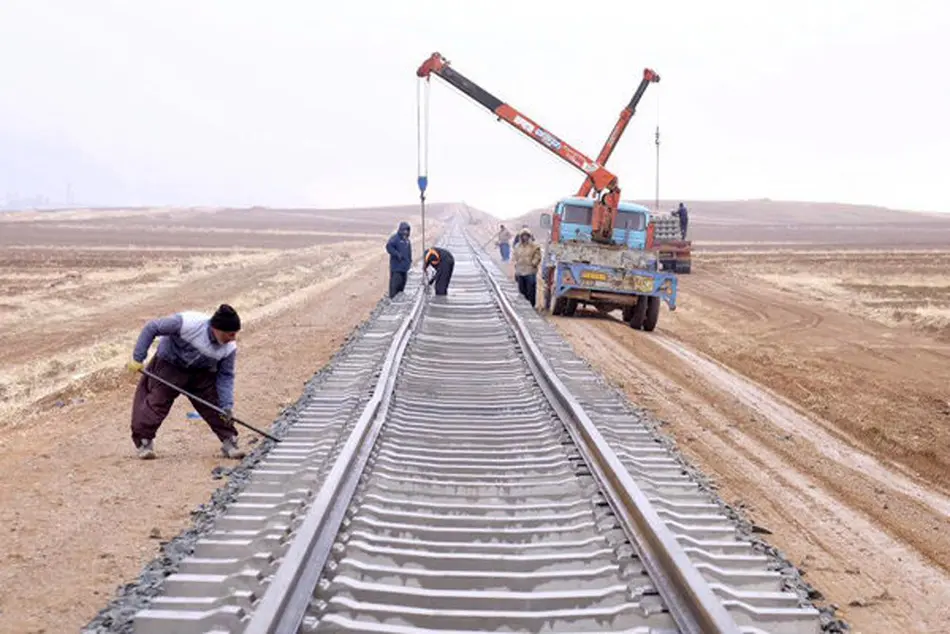 اتمام خط راه آهن نقده – ارومیه 40 کیلومتر ریل گذاری نیاز دارد