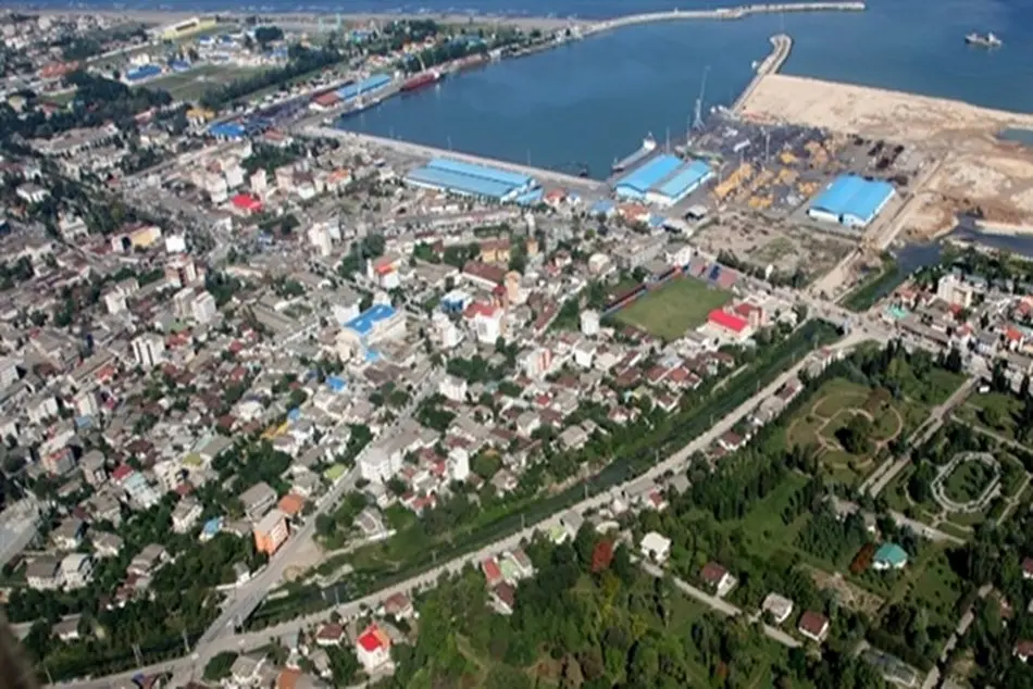 بررسی راهکارهای مشترک برای ارتقای همکاری‌ های بندری، گمرکی و گردشگری در حاشیه خزر
