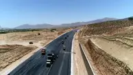 آسیب دیدگی اتوبان شیراز اصفهان به دلیل ورود کامیون ها 