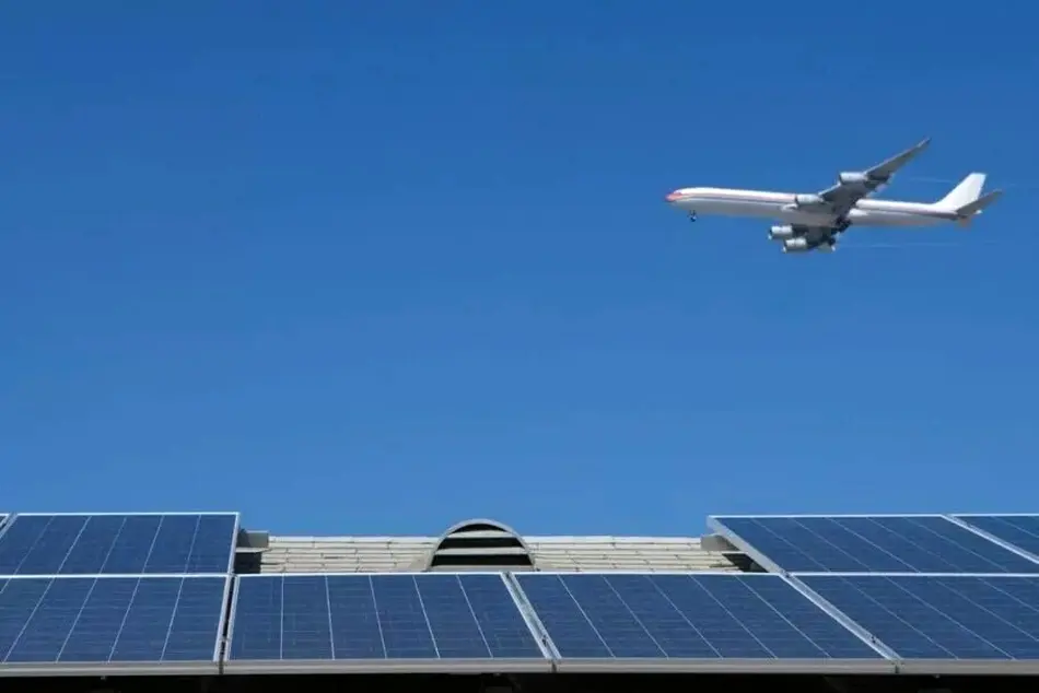تمامی فرودگاه‌ های کشور به پنل خورشیدی مجهز می‌ شوند
