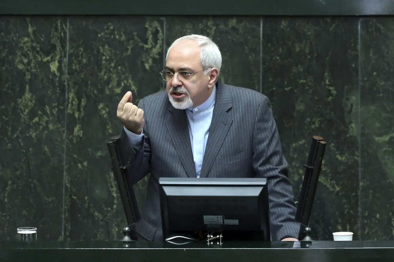 سوال از ظریف درباره سرنوشت اموال بلوکه شده ایران 
