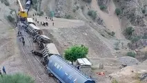 خروج قطار باری از ریل و شدت حادثه، راه آهن جنوب را مسدود کرد