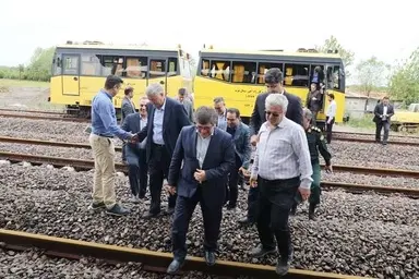 بررسی فنی و ایمنی خط ریلی رشت بندرکاسپین با حضور مدیرعامل راه‌ آهن