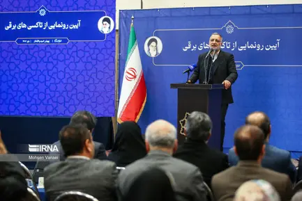 رونمایی از تاکسی های برقی