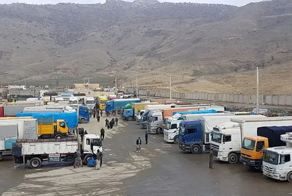 عبور ۶۷ هزار کامیون طی یک سال از پل دوستی ایران و آذربایجان